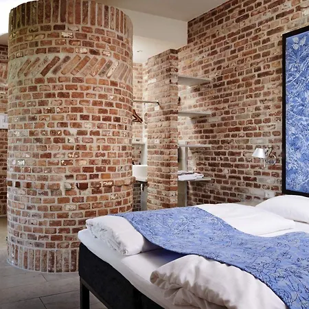 Hindsgavl Slot Hotel 4*