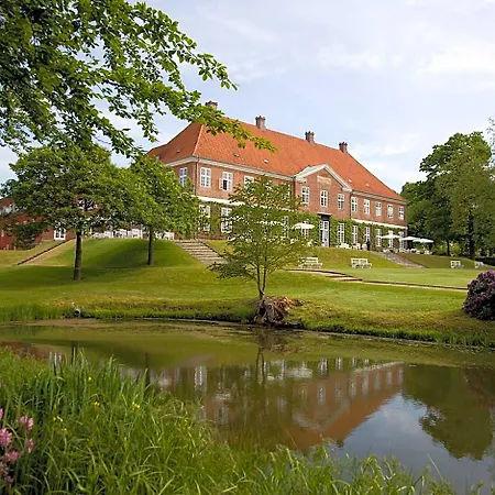 Otel Hindsgavl Slot 4*