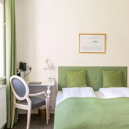 Otel Hindsgavl Slot Middelfart